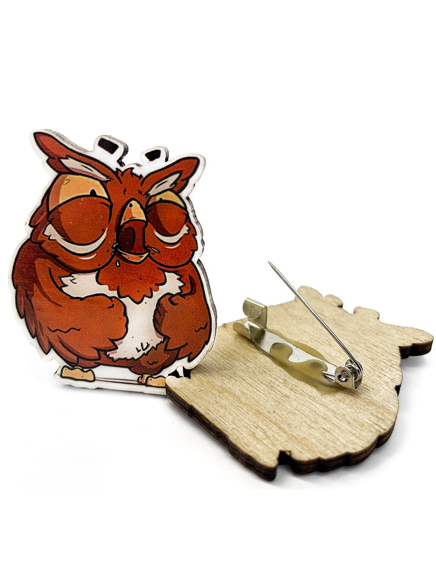 картинка Значок брошь ла принт деревянный на булавке сувенир подарок Сова прикольный смешной аниме мем от магазина Одежда+